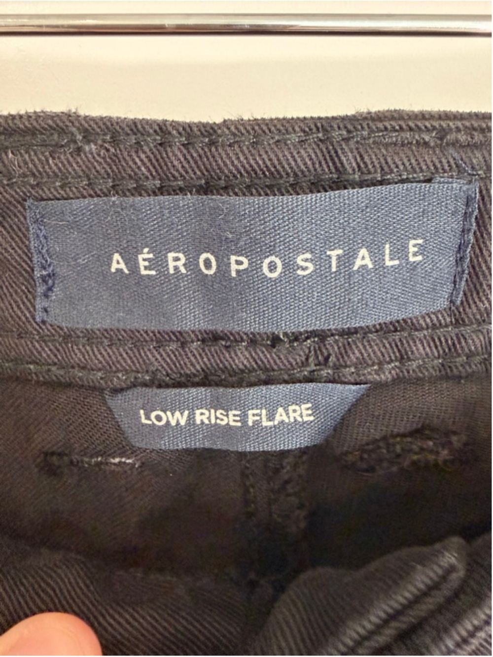 Aeropostale Low Rise Flare Jeans Size 4 Patch Pocket Y2K Vibe NWT - Picture 4 of 5